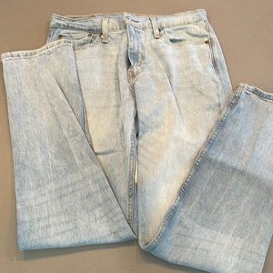Men’s SZE 32x34 Levi jeans